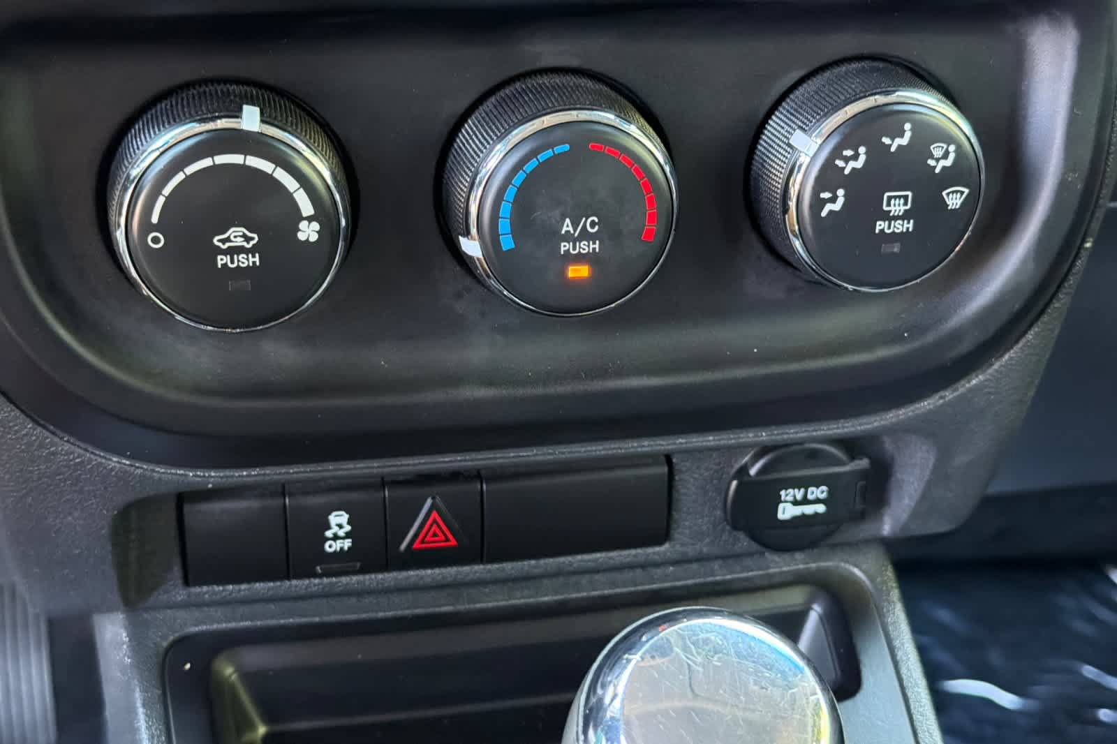 Used 2015 Jeep Patriot Sport w/ Power Value Group AWD/4WD image 21