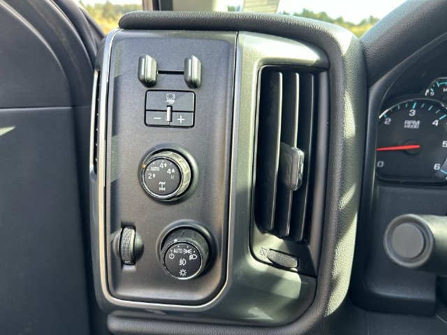 Used 2015 Chevrolet Silverado 1500 LT w/ All Star Edition AWD/4WD image 16