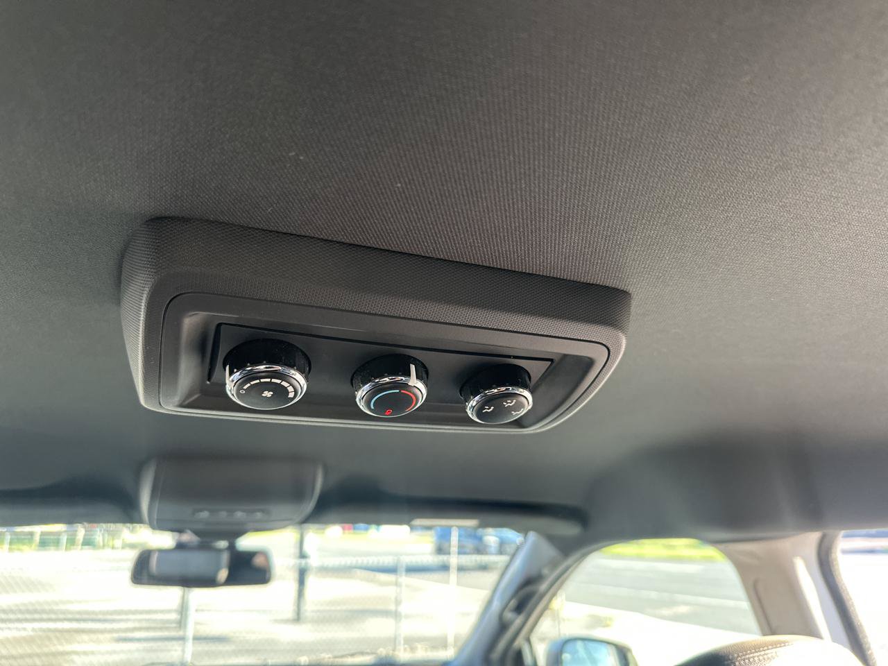 Used 2019 Dodge Grand Caravan SXT FWD image 19