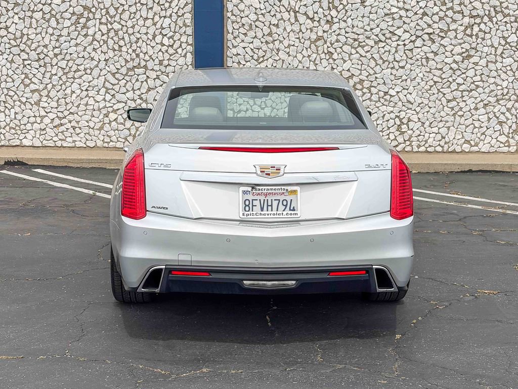 Used 2018 Cadillac CTS Luxury image 3
