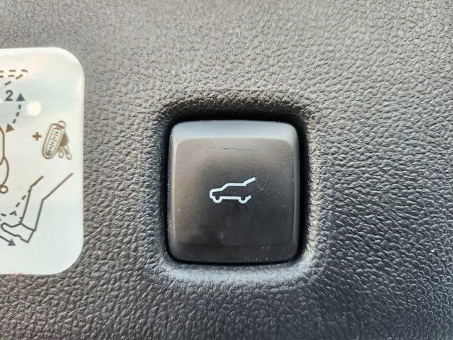 Used 2020 Ford Escape SEL image 33