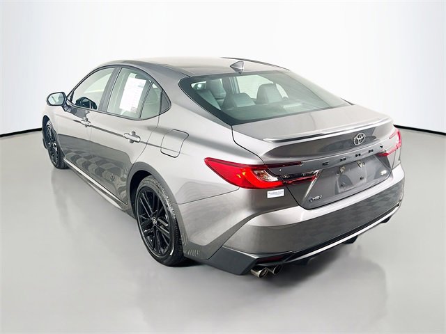 Used 2025 Toyota Camry SE image 5