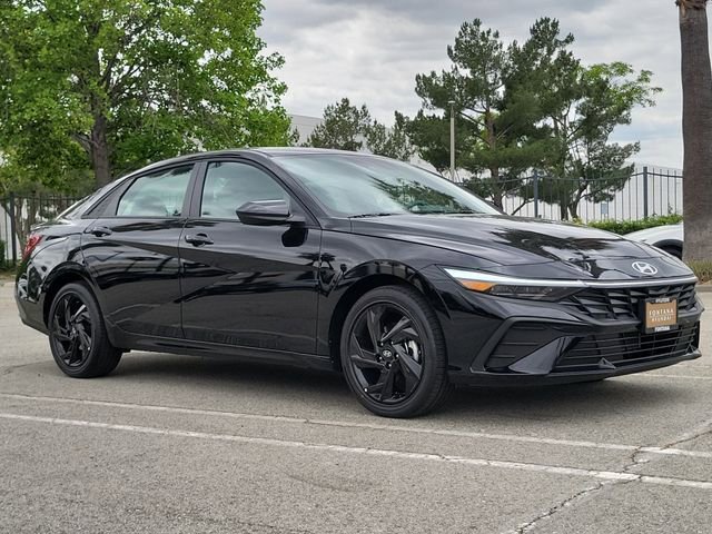 New 2026 Hyundai Elantra Sport FWD image 28