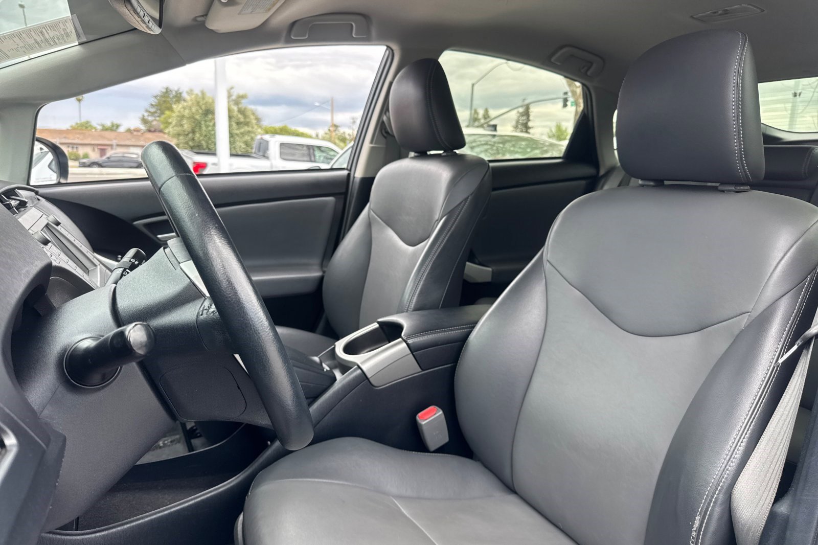 Used 2014 Toyota Prius Prime Advanced image 21