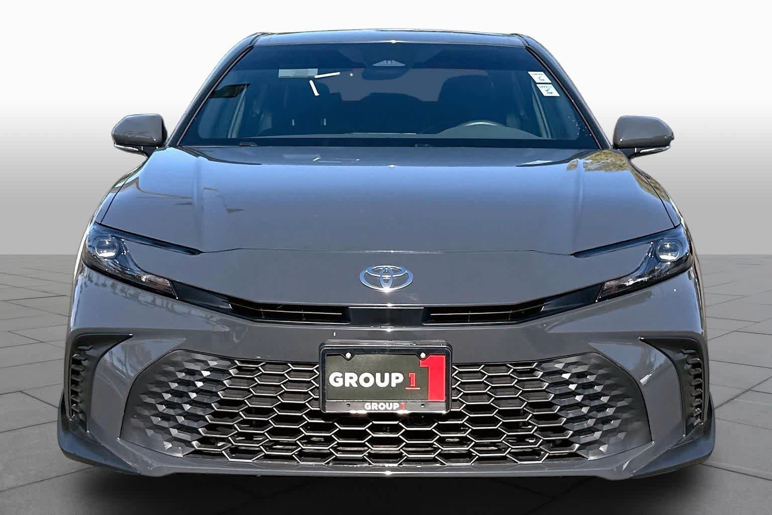 Used 2026 Toyota Camry SE FWD image 3