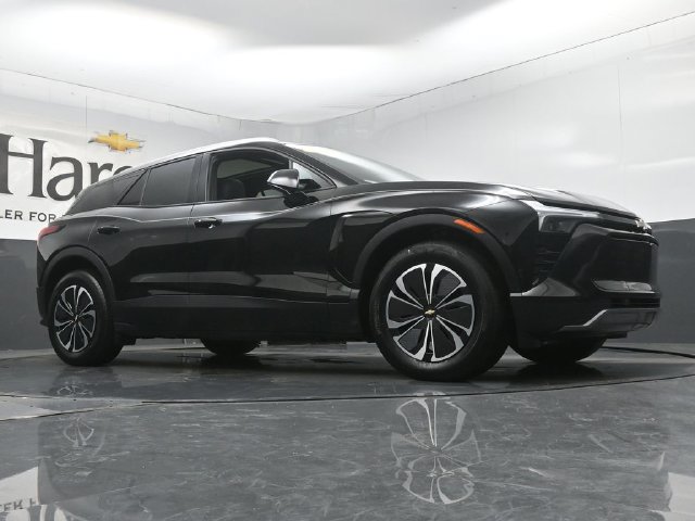 Used 2024 Chevrolet Blazer EV LT AWD/4WD image 2