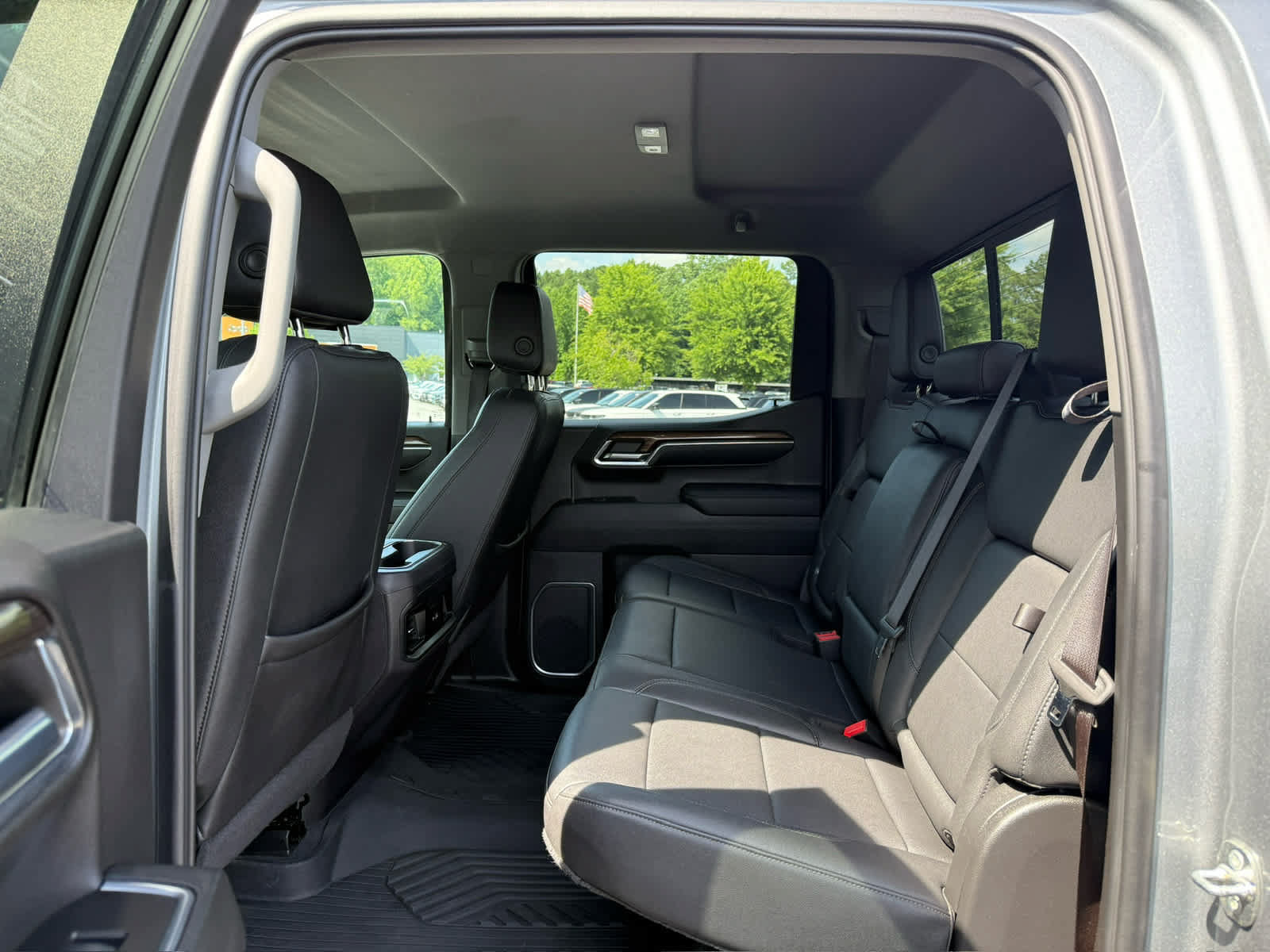 Used 2024 Chevrolet Silverado 1500 LT Trail Boss w/ LT Trail Boss Premium Package AWD/4WD image 26