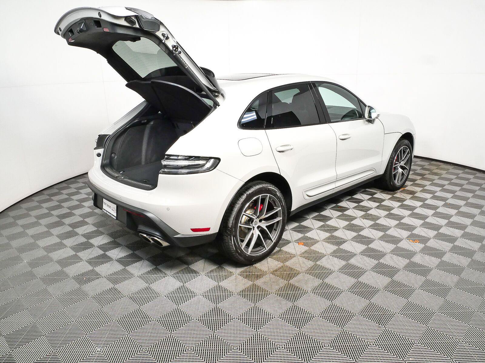 New 2026 Porsche Macan S AWD/4WD image 30