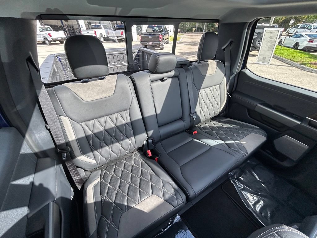 New 2026 Ford F250 Lariat w/ Black Appearance Package AWD/4WD image 34