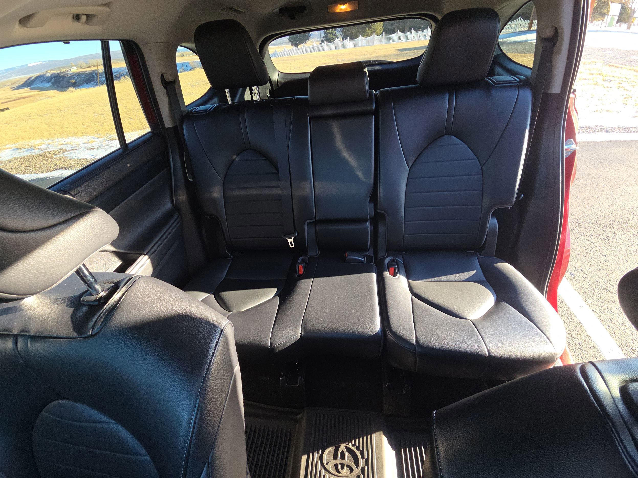 Used 2022 Toyota Highlander XLE image 13