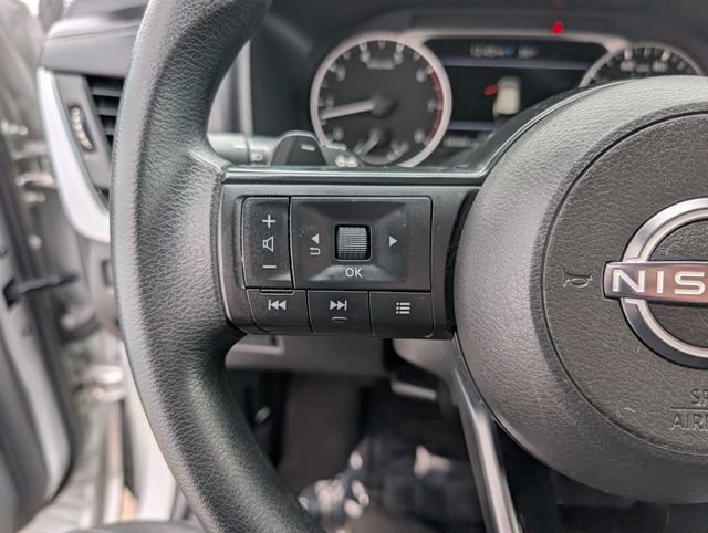 Used 2024 Nissan Rogue SV image 11