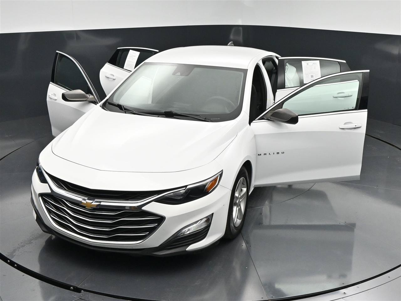 Used 2023 Chevrolet Malibu LS FWD image 28