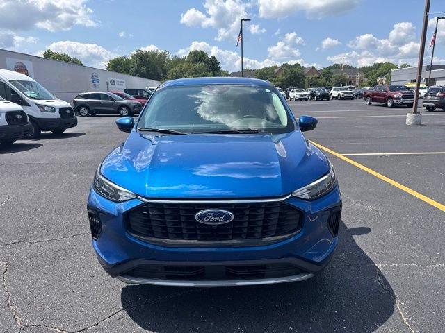 Used 2023 Ford Escape Active w/ Tech Pack #2 AWD/4WD image 2