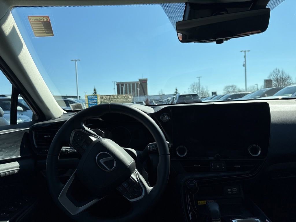 Used 2023 Lexus NX 350 AWD image 11