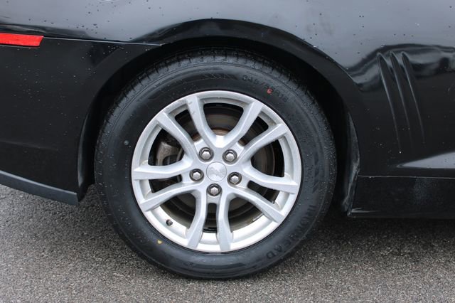Used 2015 Chevrolet Camaro LT RWD image 29