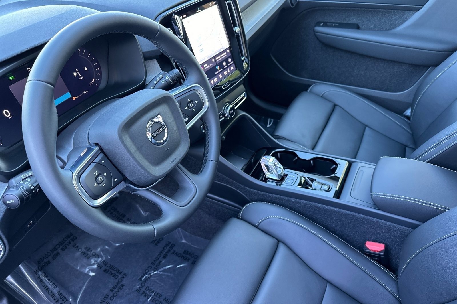 New 2026 Volvo XC40 B5 Ultra w/ Protection Package Premier image 13