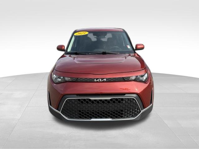 Used 2025 Kia Soul LX FWD image 7