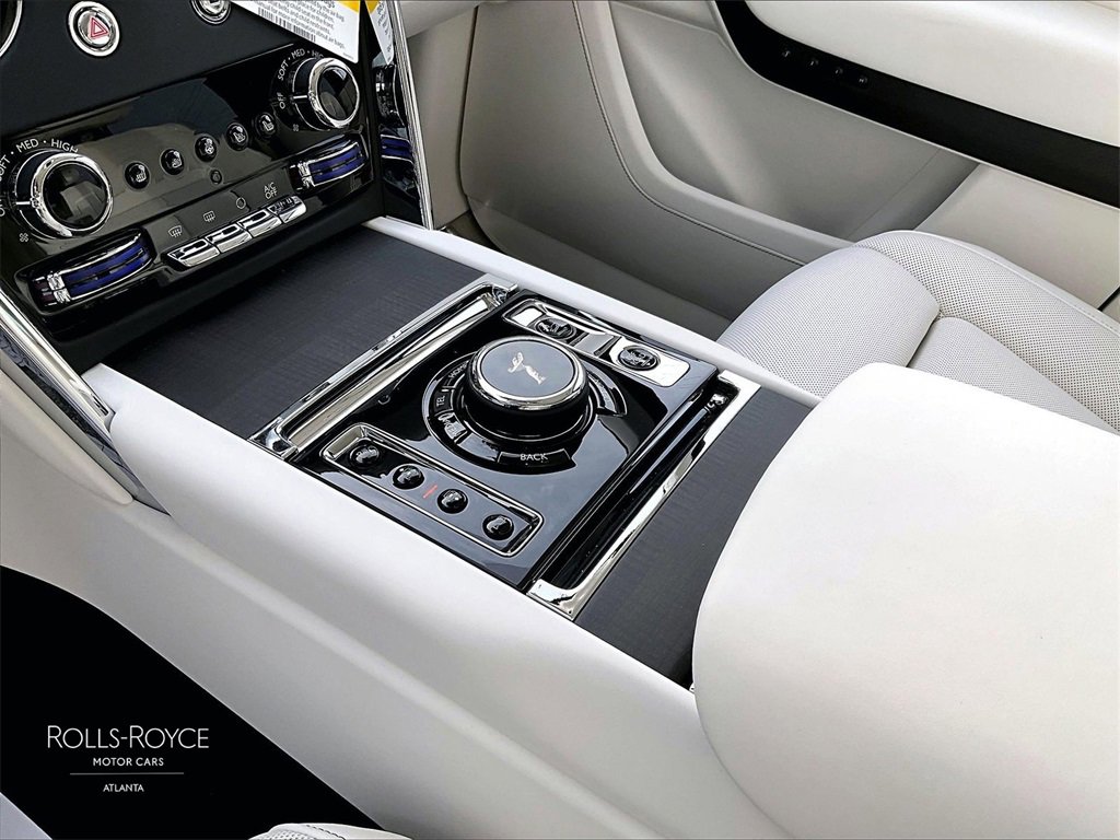 New 2026 Rolls-Royce Cullinan image 8