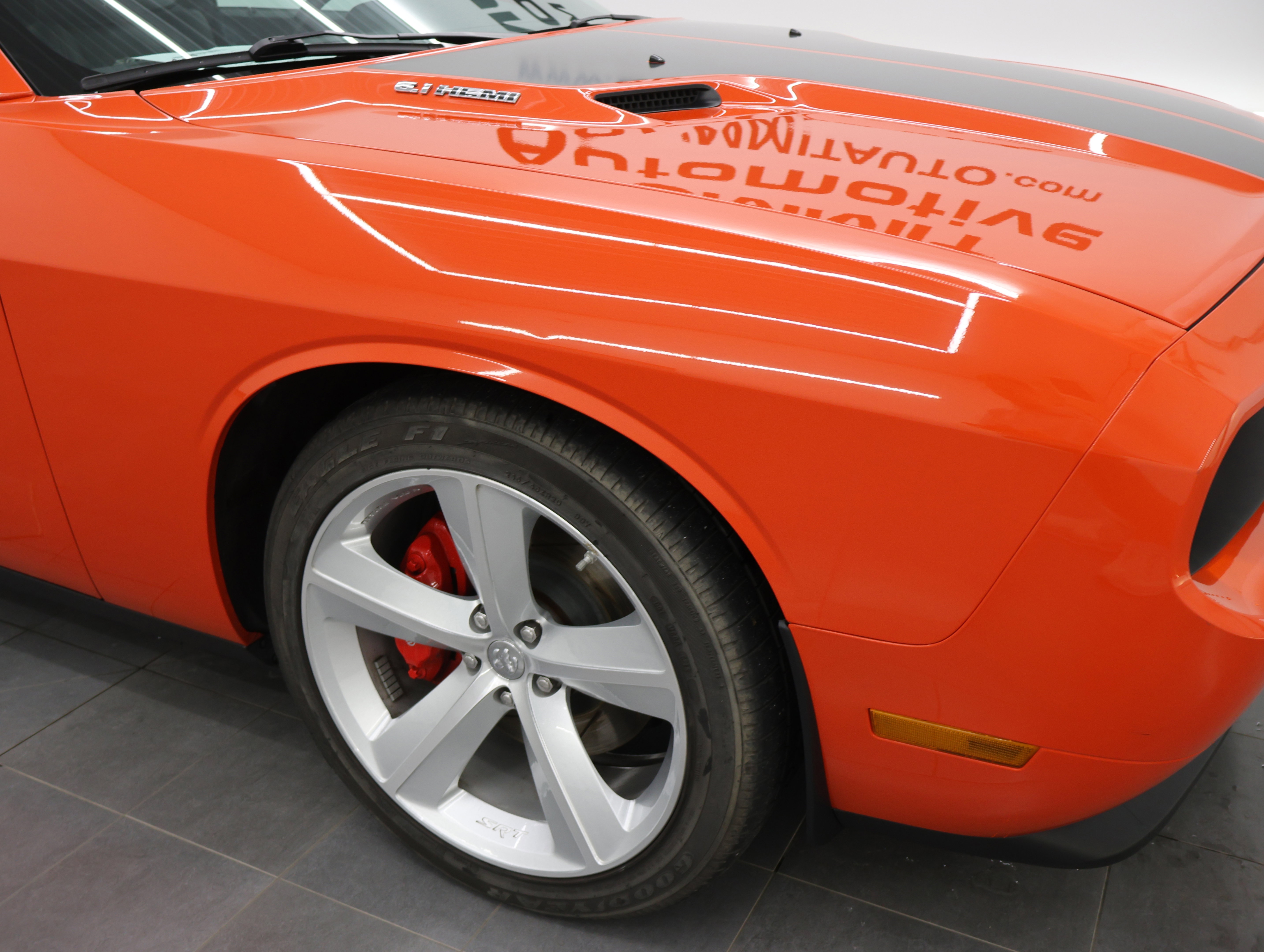Used 2009 Dodge Challenger SRT8 w/ SRT Option Group II RWD image 23