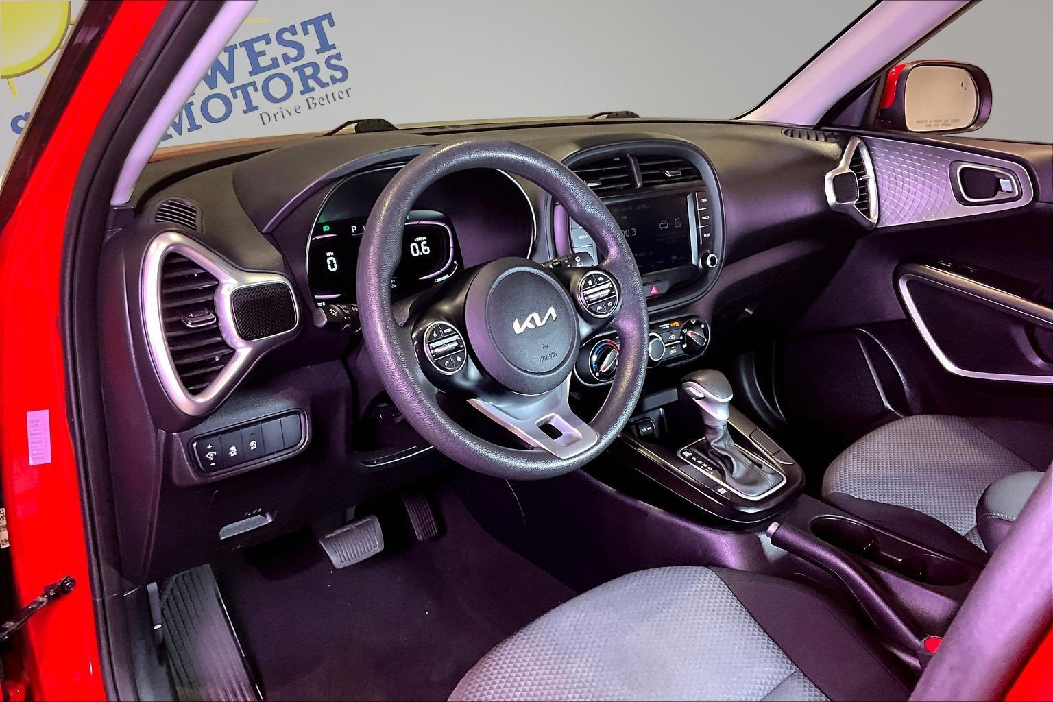 Used 2023 Kia Soul LX w/ Option Group 015 FWD image 18