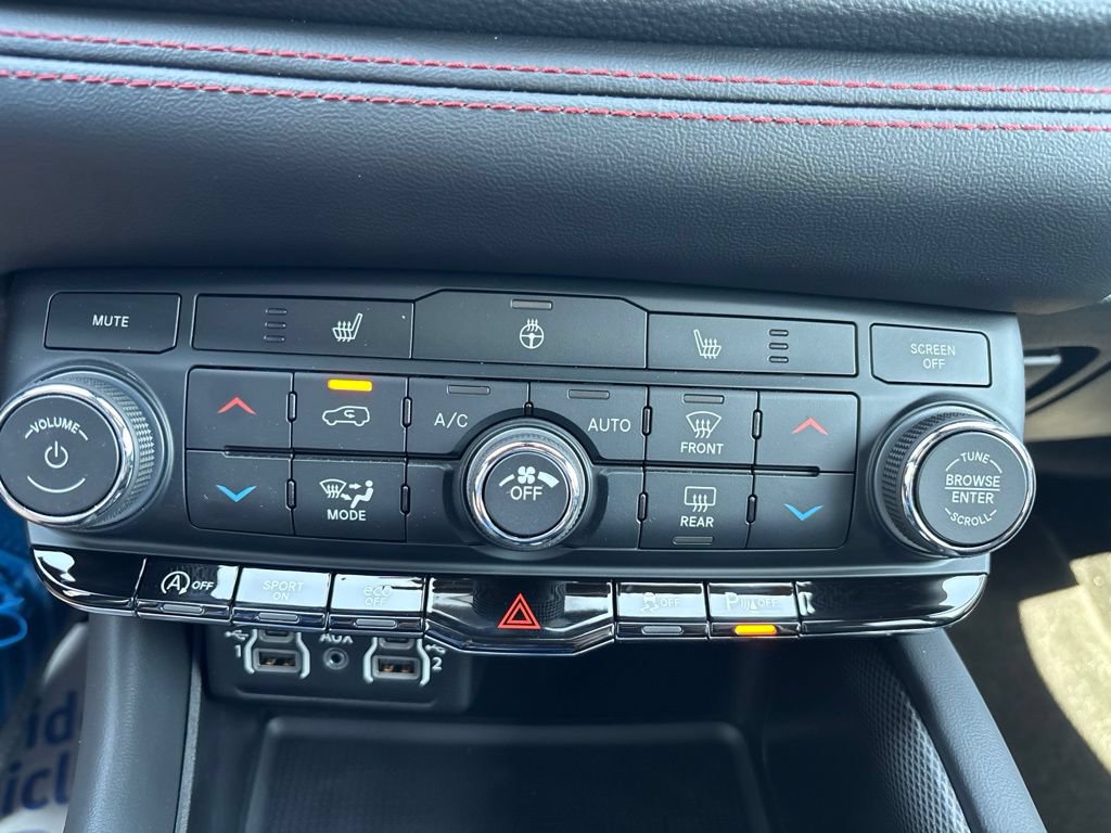 Used 2026 Dodge Durango GT w/ Blacktop Package AWD/4WD image 5