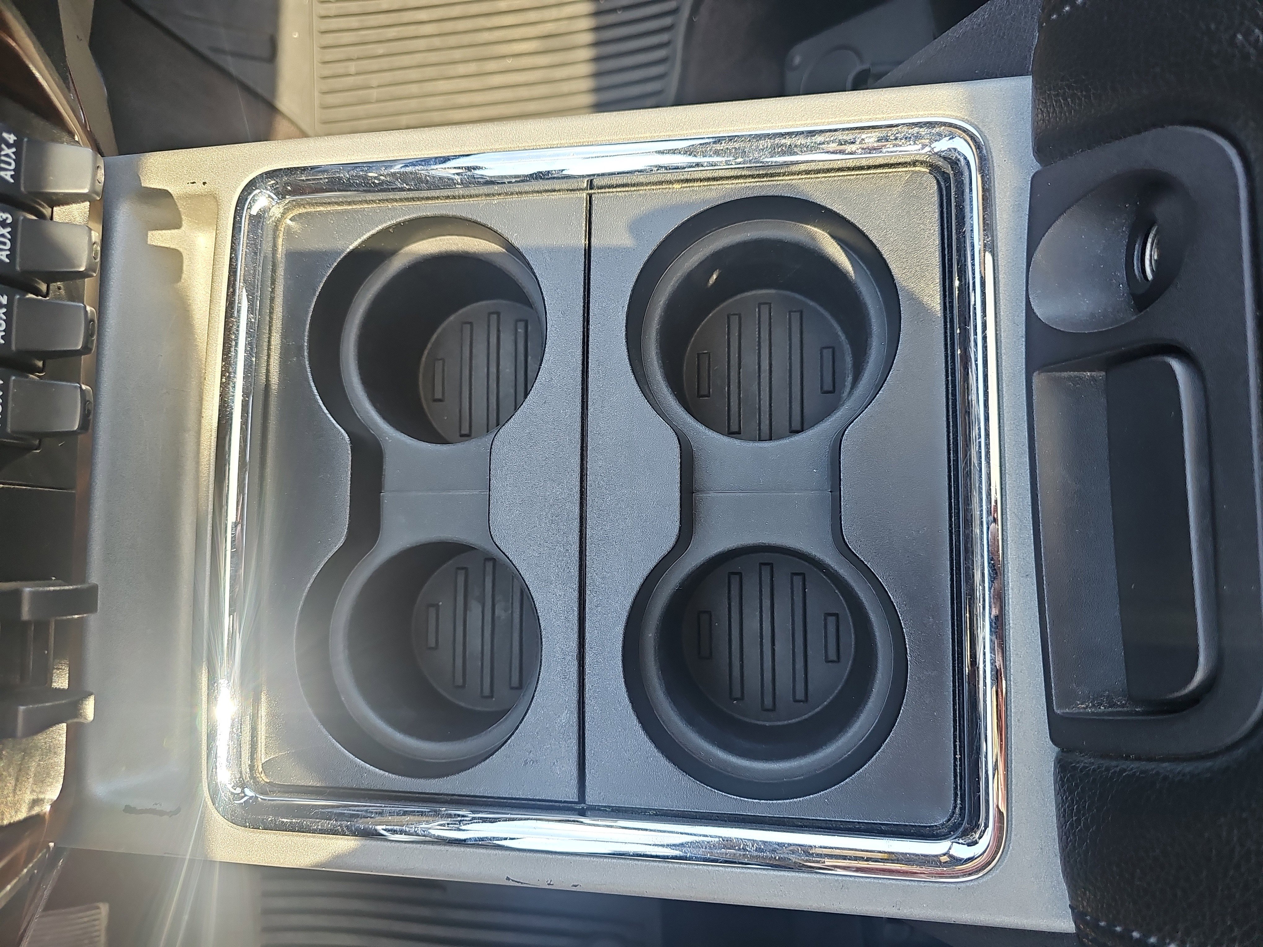 Used 2015 Ford F250 Lariat w/ Lariat Ultimate Package image 32