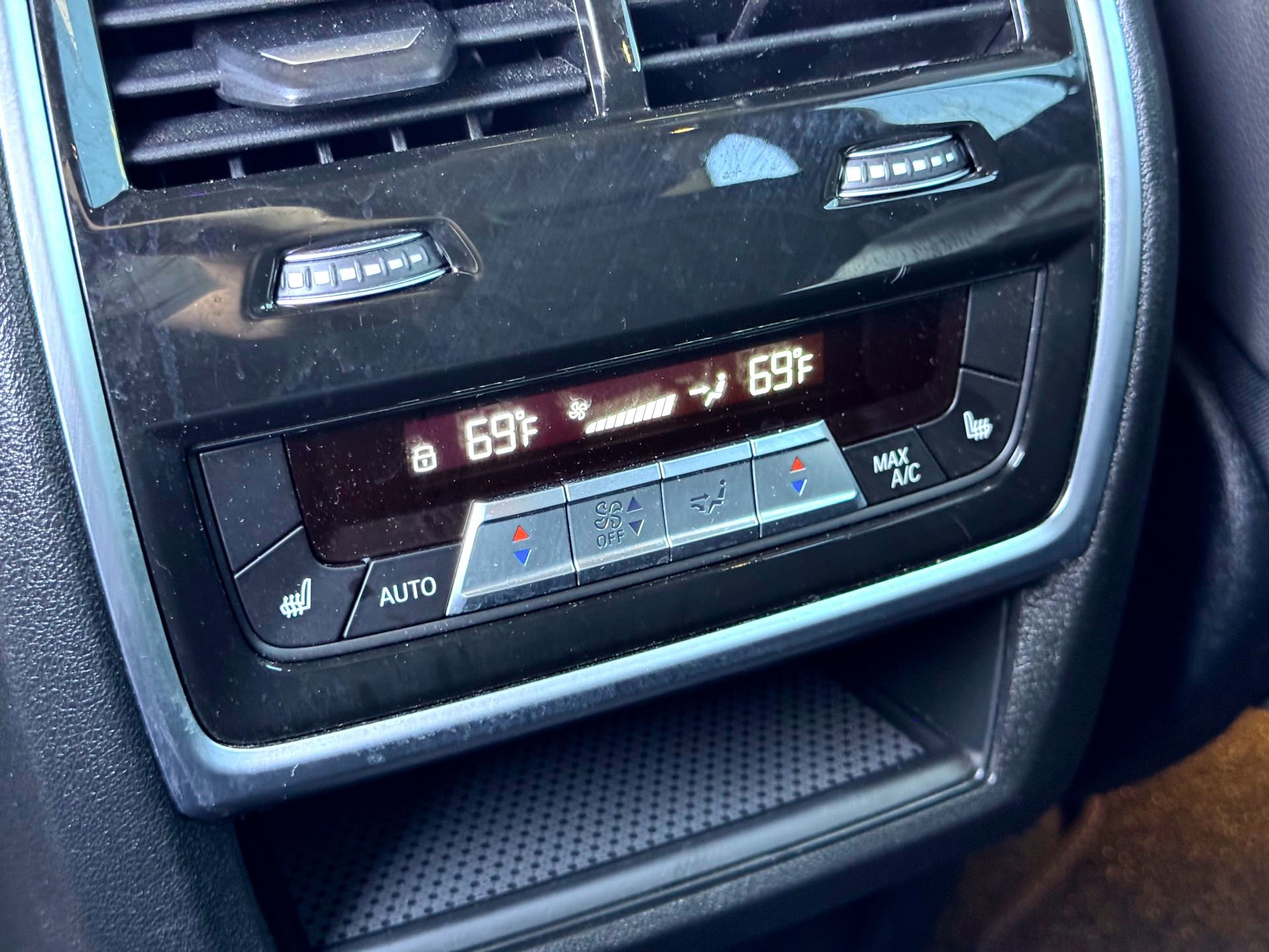 Used 2026 BMW X5 M60i image 24