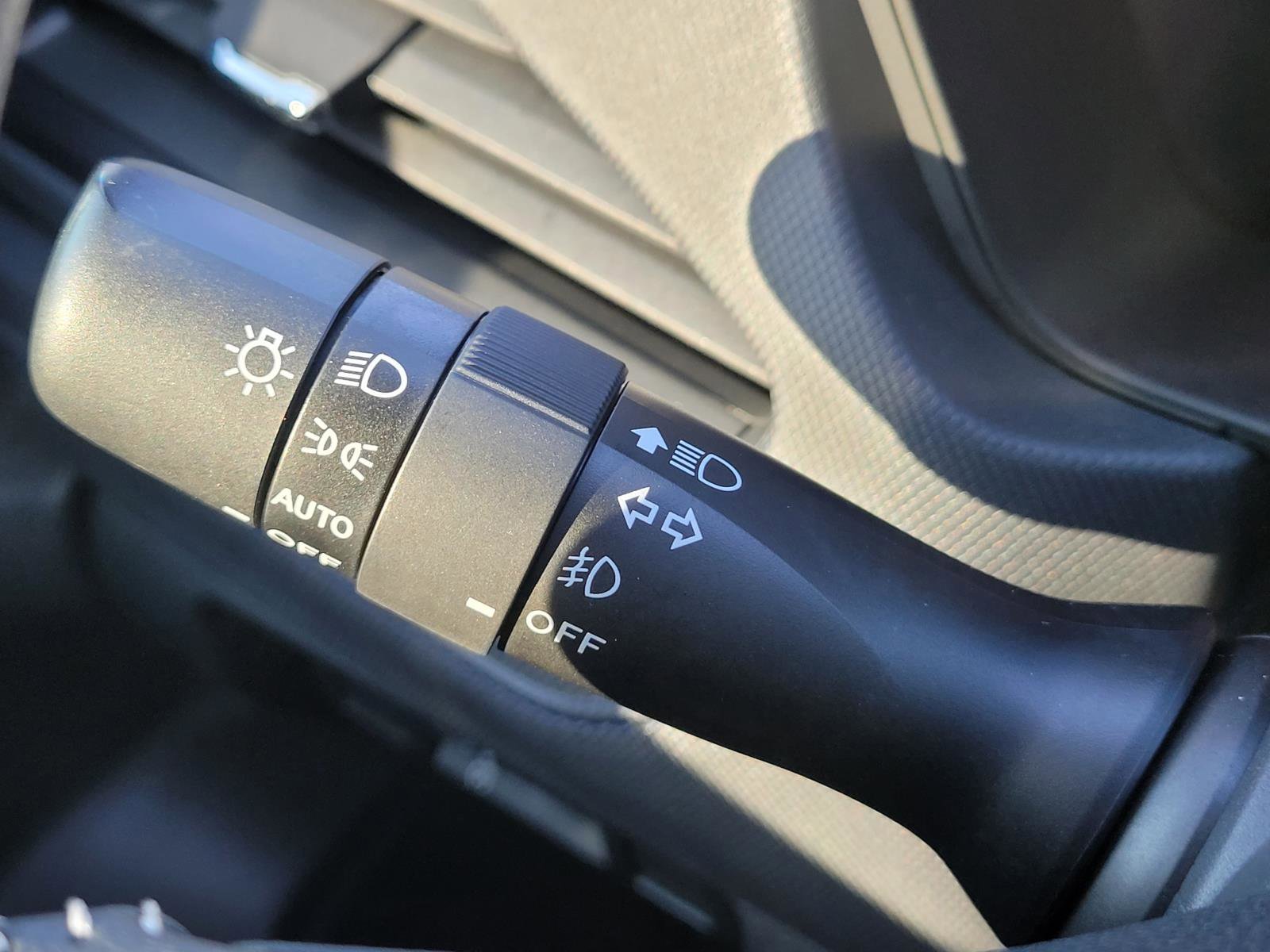 Used 2025 Subaru Forester Premium image 31