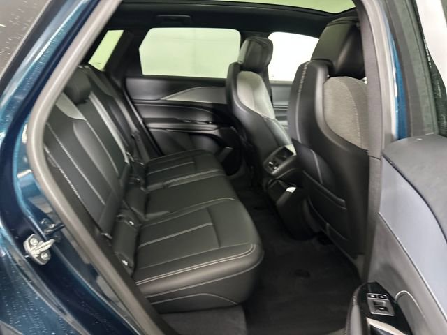 Used 2024 Cadillac Lyriq Tech image 27