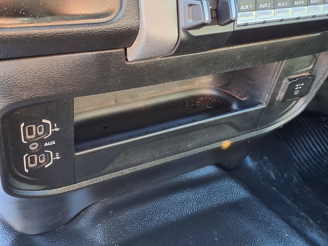 Used 2024 RAM 5500 Tradesman w/ Chrome Appearance Group AWD/4WD image 9