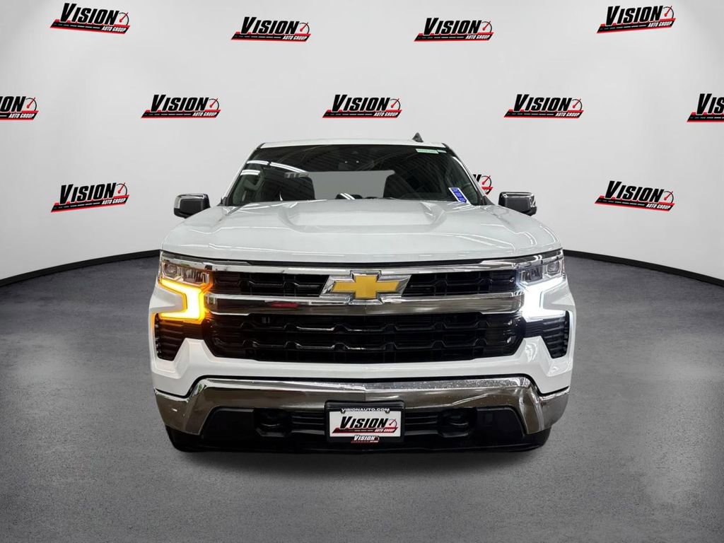 Used 2023 Chevrolet Silverado 1500 LT image 2