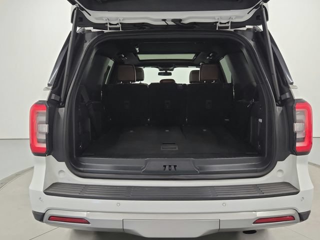 Used 2024 Ford Expedition Limited AWD/4WD image 32