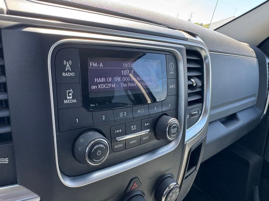 Used 2013 RAM 1500 Classic SLT AWD/4WD image 2