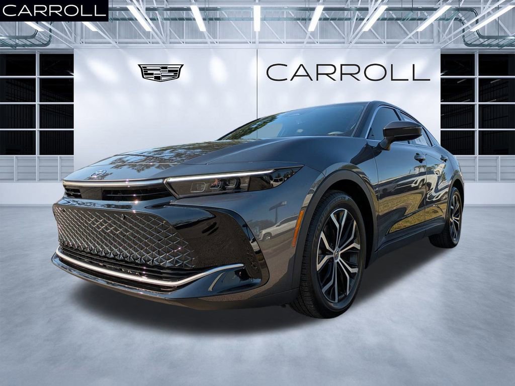 Used 2023 Toyota Crown Limited image 8