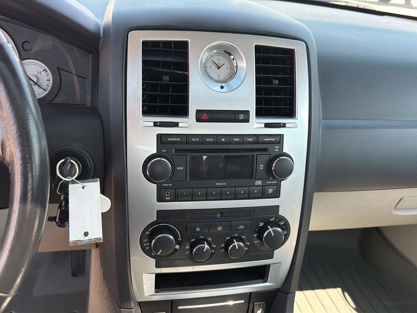 Used 2006 Chrysler 300 C RWD image 15