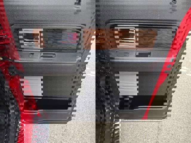 Used 2012 Ford F150 Lariat w/ Lariat Chrome Pkg image 11