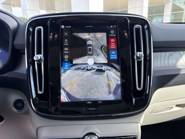 New 2026 Volvo XC40 B5 Ultra image 28