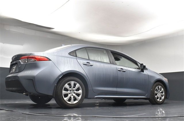 Used 2025 Toyota Corolla LE image 36