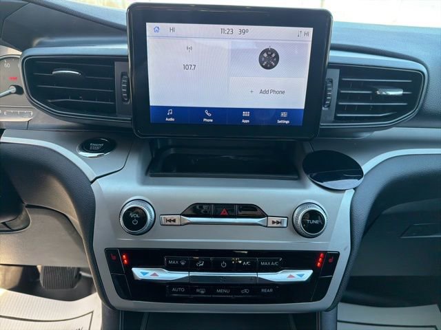 Used 2022 Ford Explorer XLT image 25