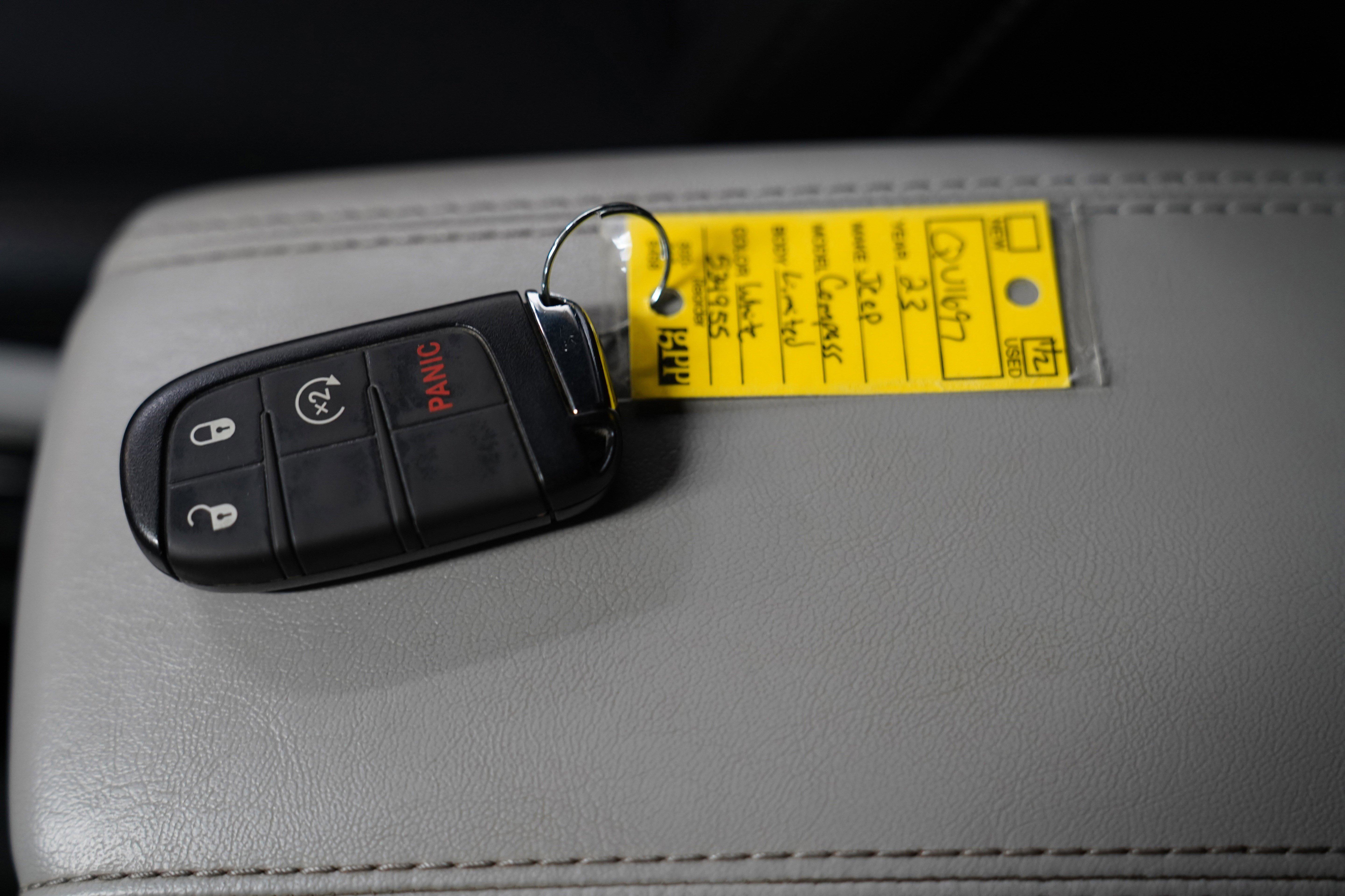 Used 2023 Jeep Compass Limited image 28