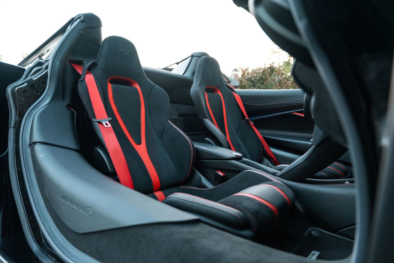 Used 2021 McLaren 720S Spider image 30