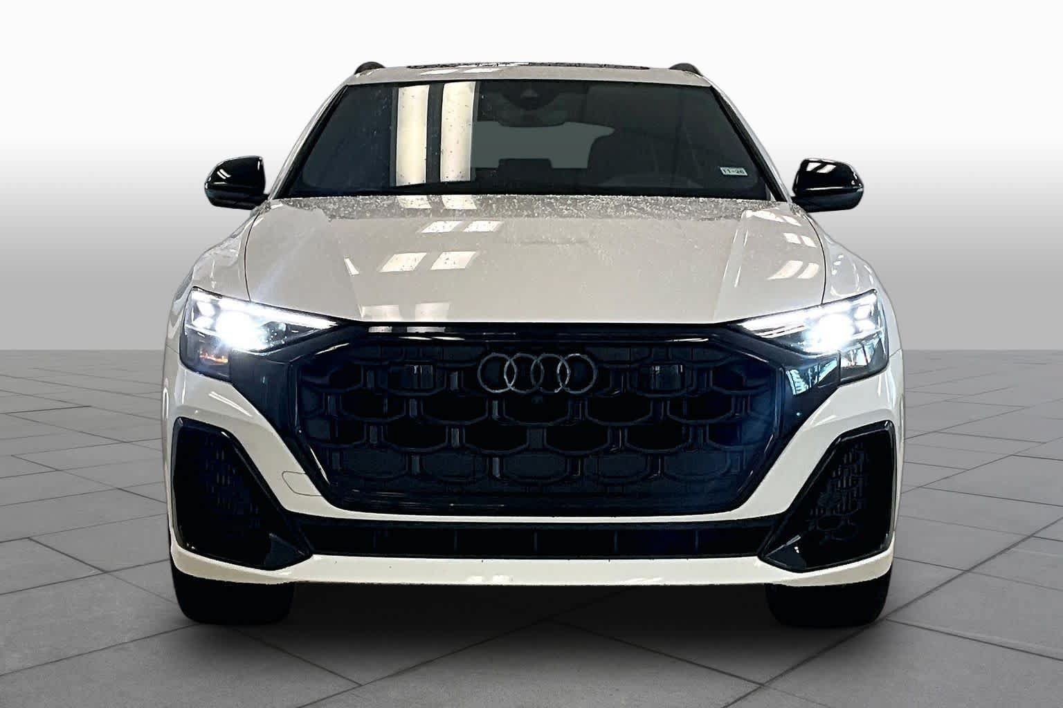 Used 2025 Audi SQ8 Prestige AWD/4WD image 3