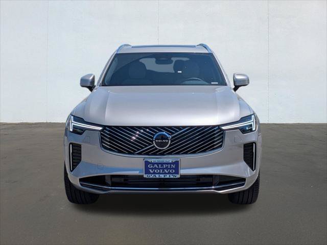 New 2026 Volvo XC90 T8 Plus w/ Protection Package Premier AWD/4WD image 4