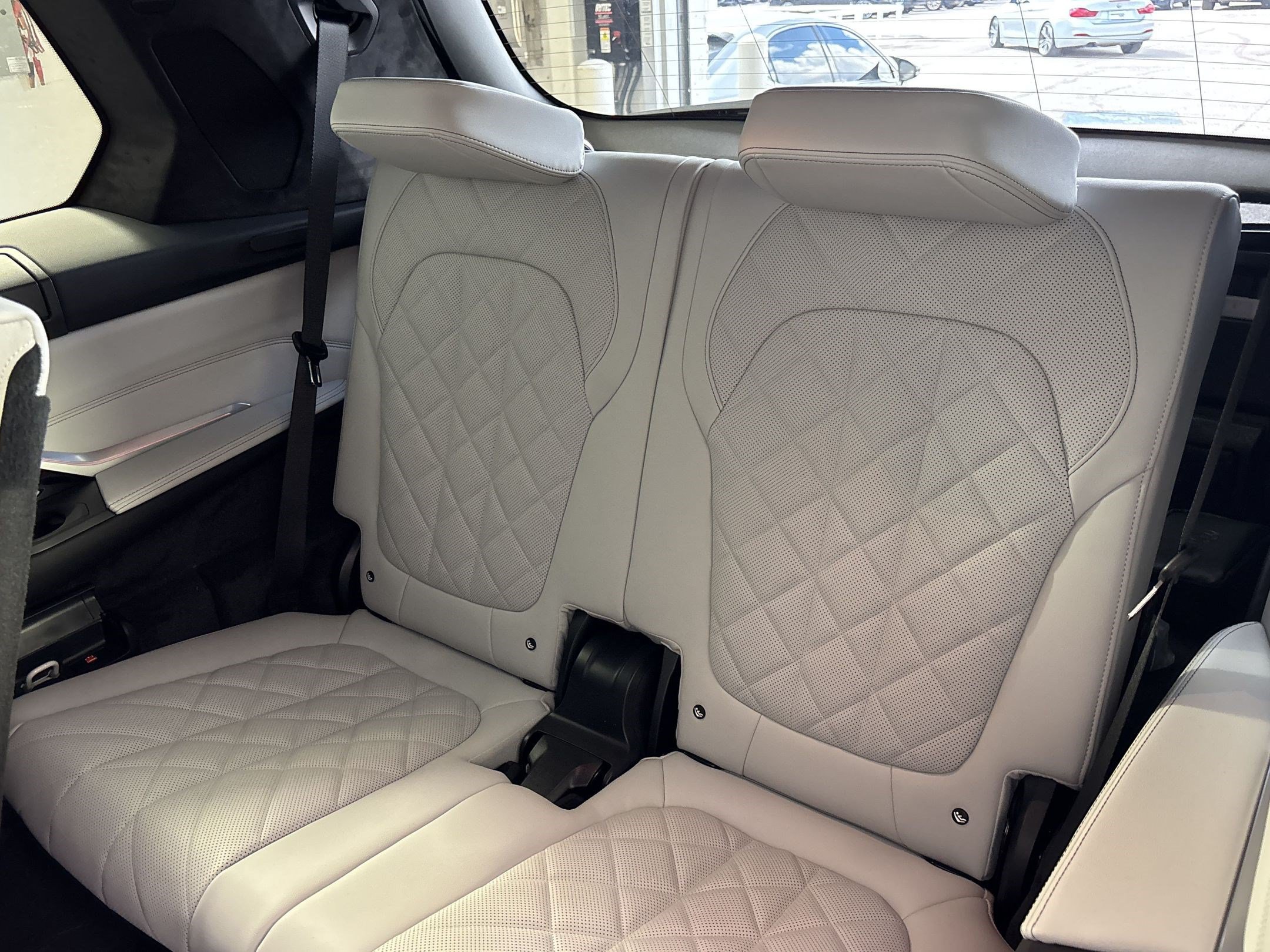 New 2027 BMW X7 xDrive40i w/ Executive Package AWD/4WD image 32