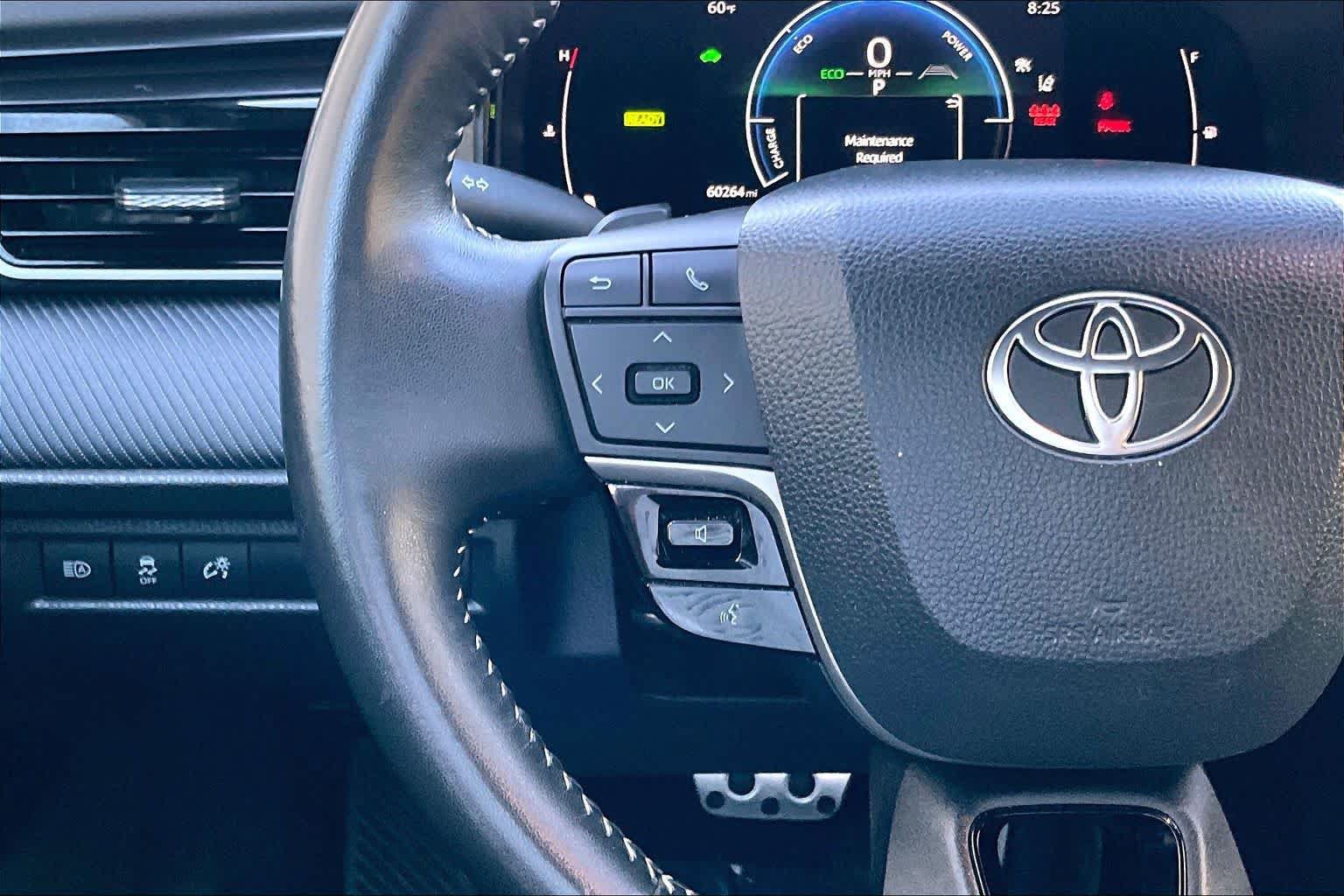 Used 2025 Toyota Camry SE FWD image 23