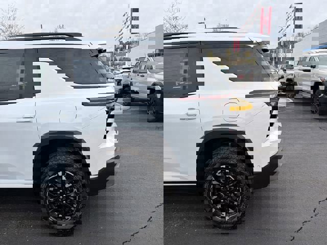 New 2026 Chevrolet Traverse Z71 image 7