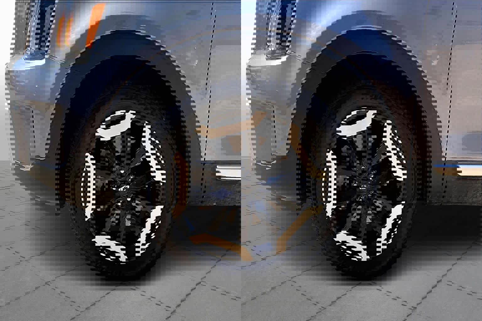 Used 2024 Kia Telluride EX image 10