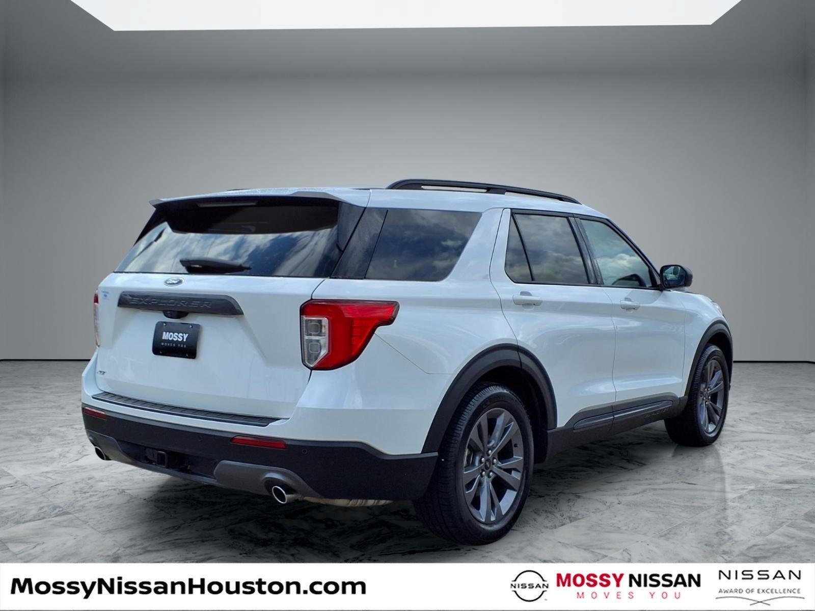 Used 2021 Ford Explorer XLT w/ Equipment Group 202A RWD image 7
