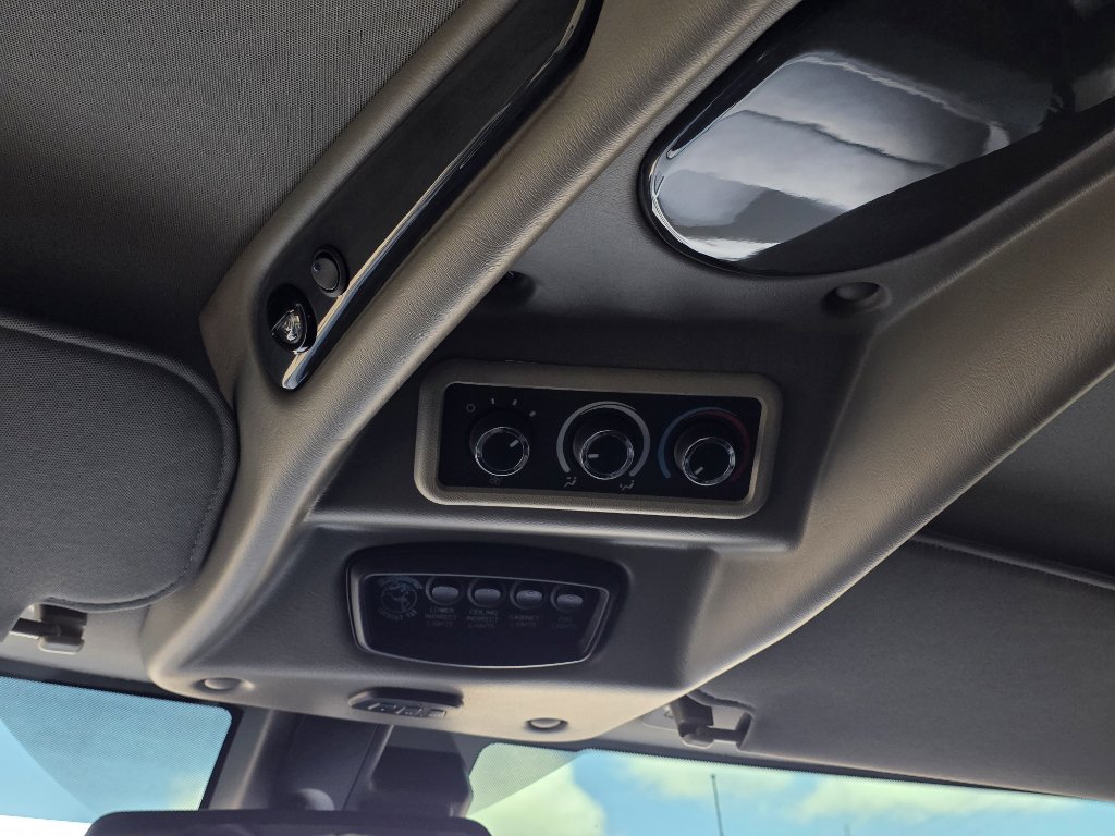 Used 2019 Chevrolet Express 2500 Extended w/ Enhanced Convenience Package image 15