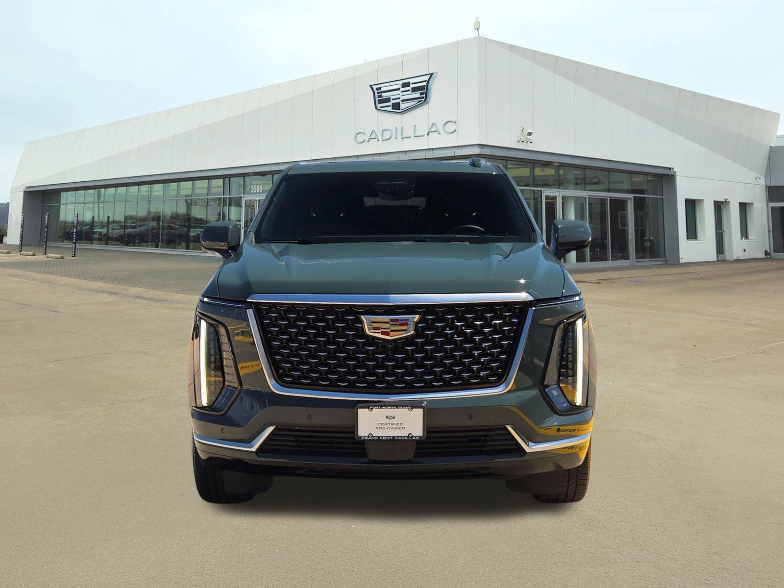 Used 2026 Cadillac Escalade Luxury w/ LPO, Floor Liner Package RWD image 2